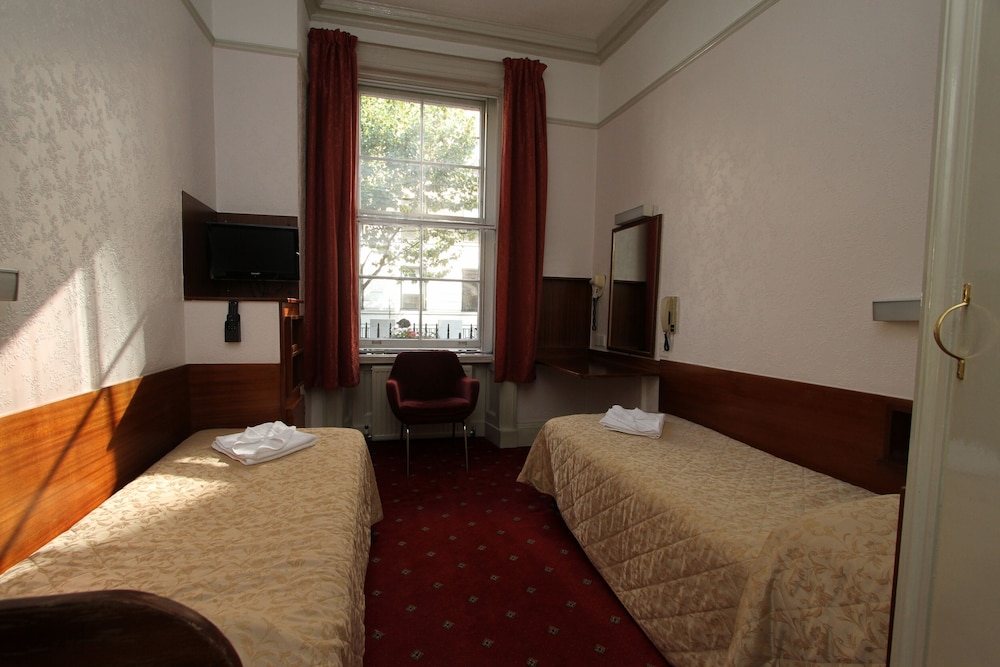 Ridgemount Hotel 46/61