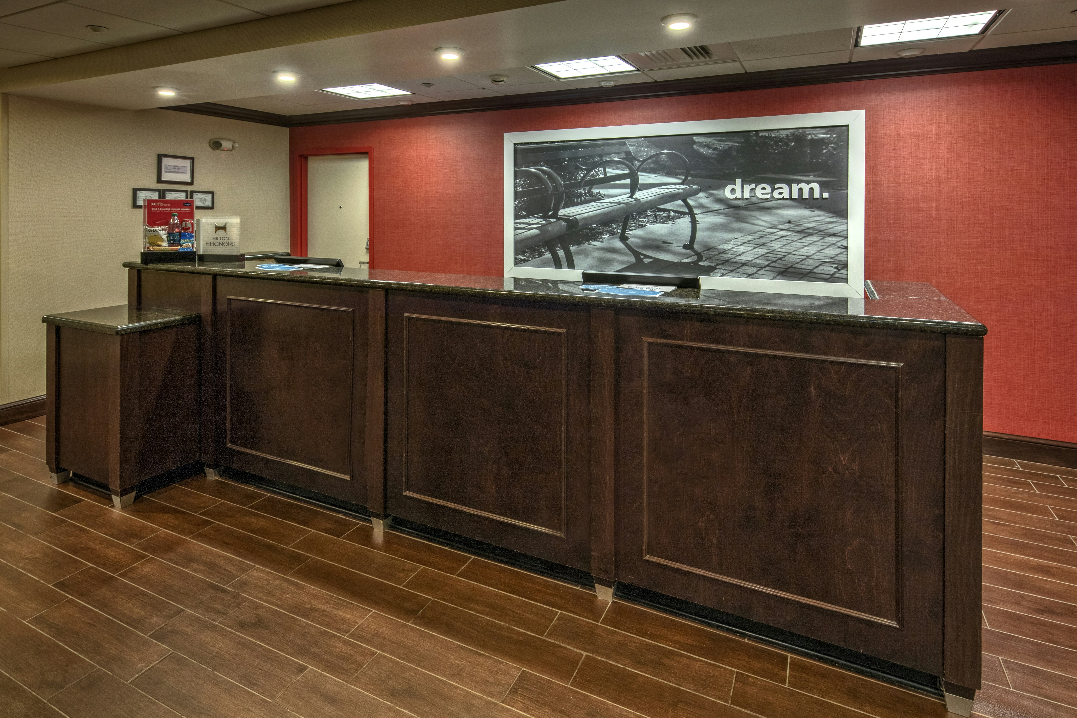 Hampton Inn Cambridge 5/63