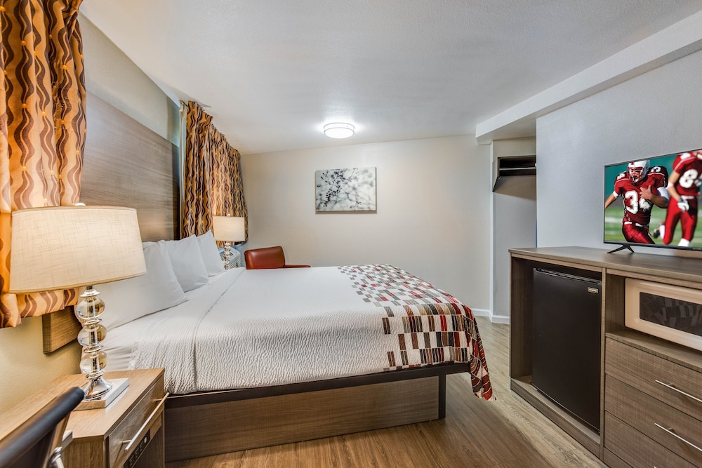 Ramada by Wyndham Medford Airport North 22/47