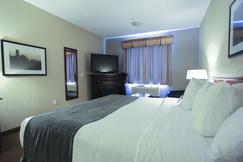 Lakeview Inns & Suites - Fort Nelson 21/35