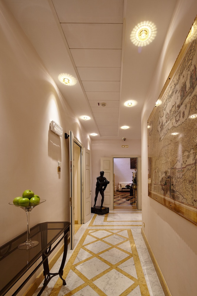Lobby at Golden Tower Hotel and Spa, FLORENCE