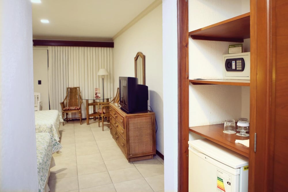 Los Parrales Hotel 33/33