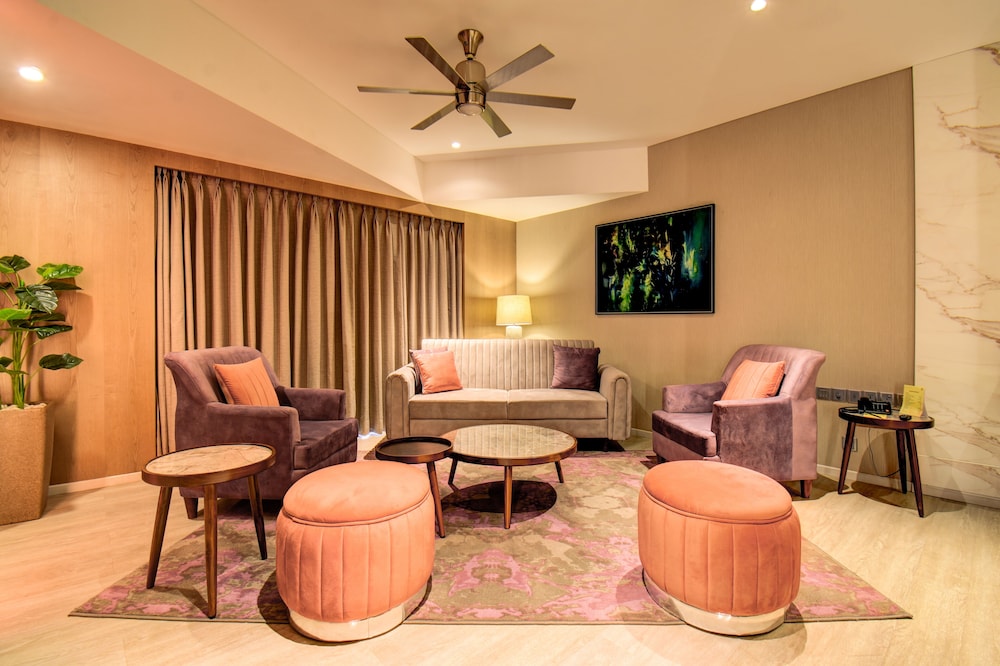 The Corinthians Resort 48/76