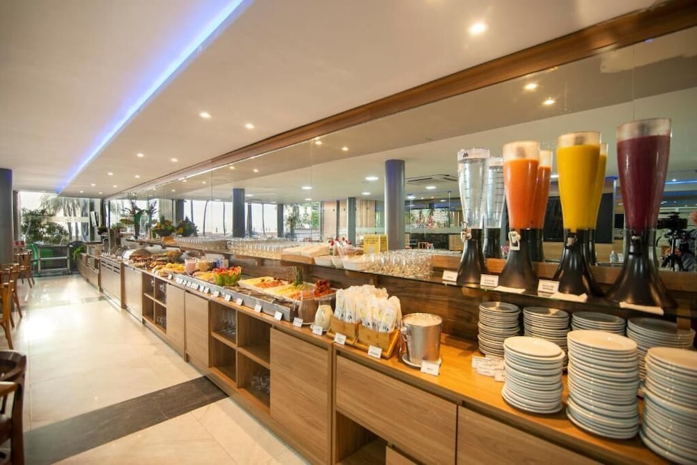 restaurant cafeteria