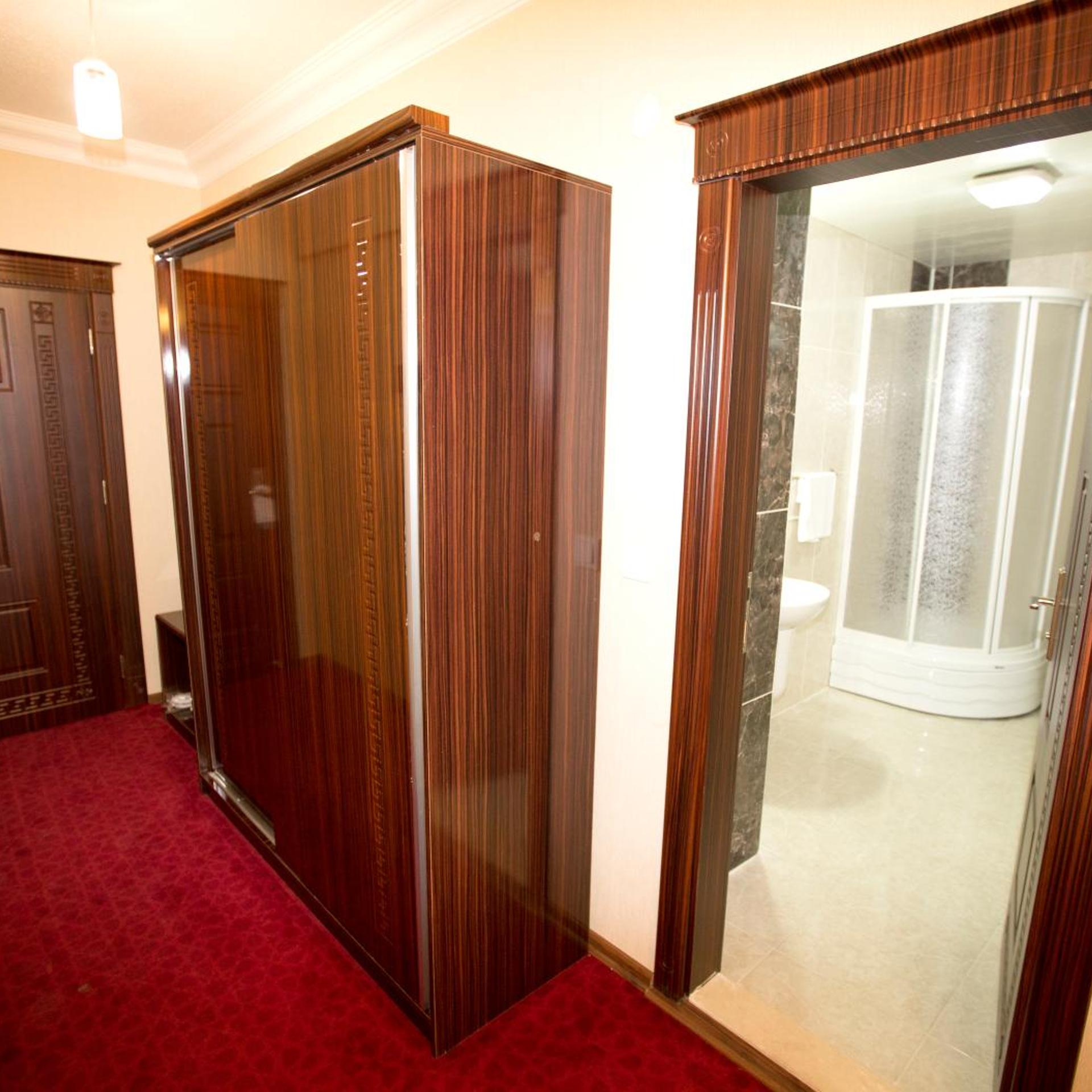 Resmina Otel Van 25/42