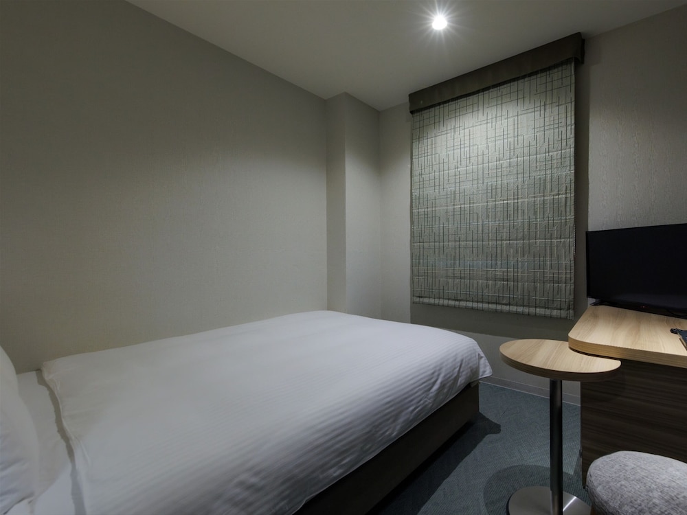 Standard, Double Bed, South Wing، JR KYUSHU HOTEL KAGOSHIMA 2/5