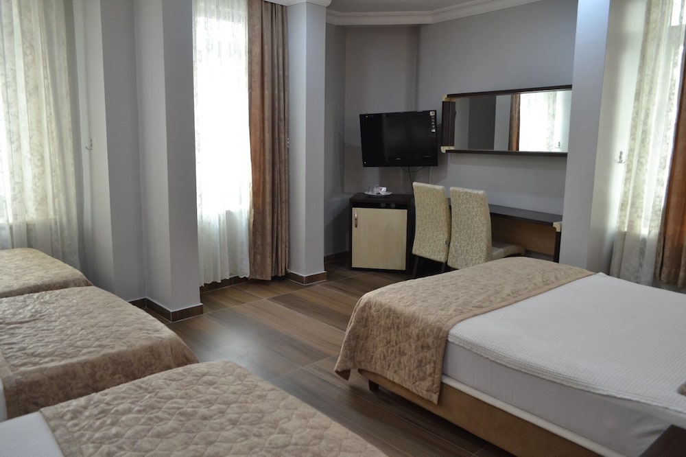 Adana Kucuksaat Hotel 14/37