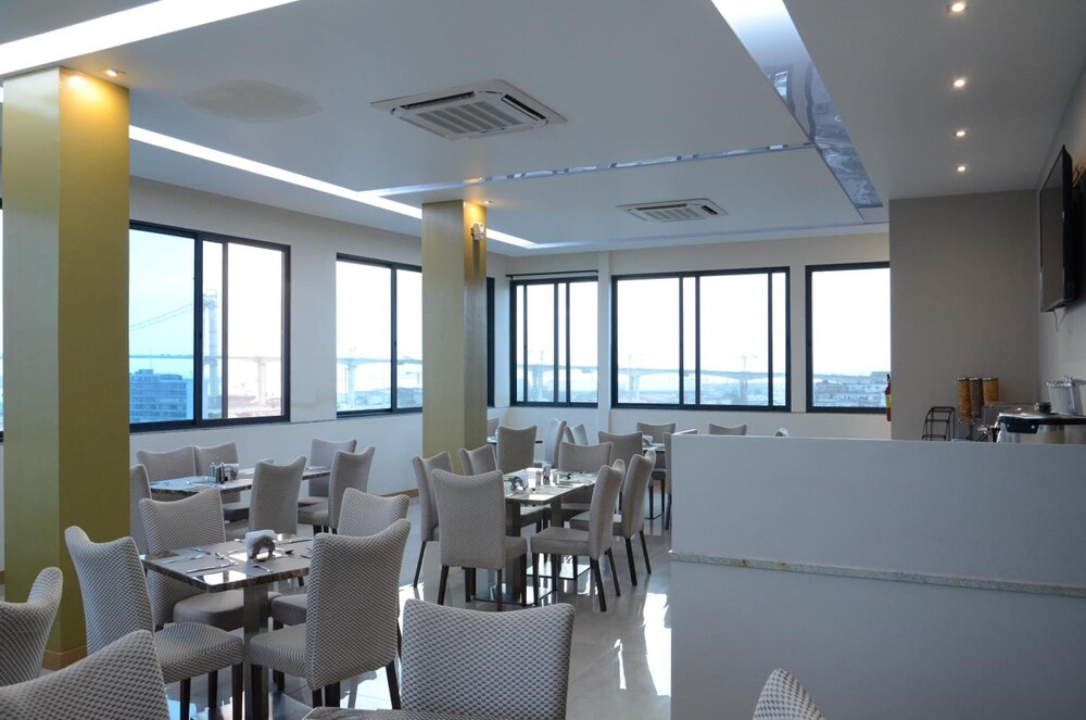 Blu Sky Hotel 20/25