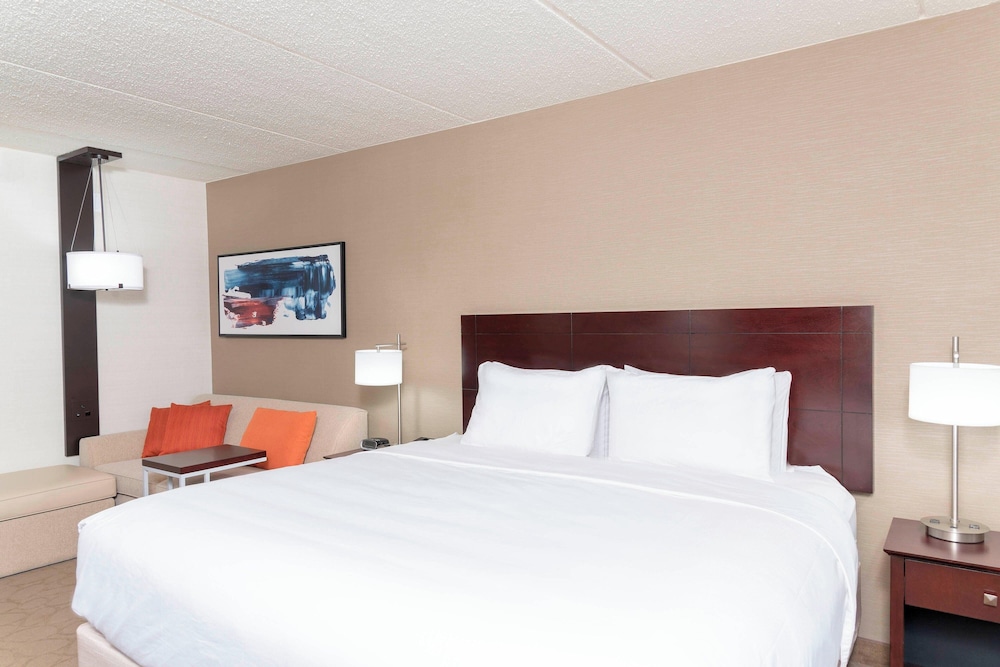 Delta Hotels By Marriott Kalamazoo Conference Center 10/50