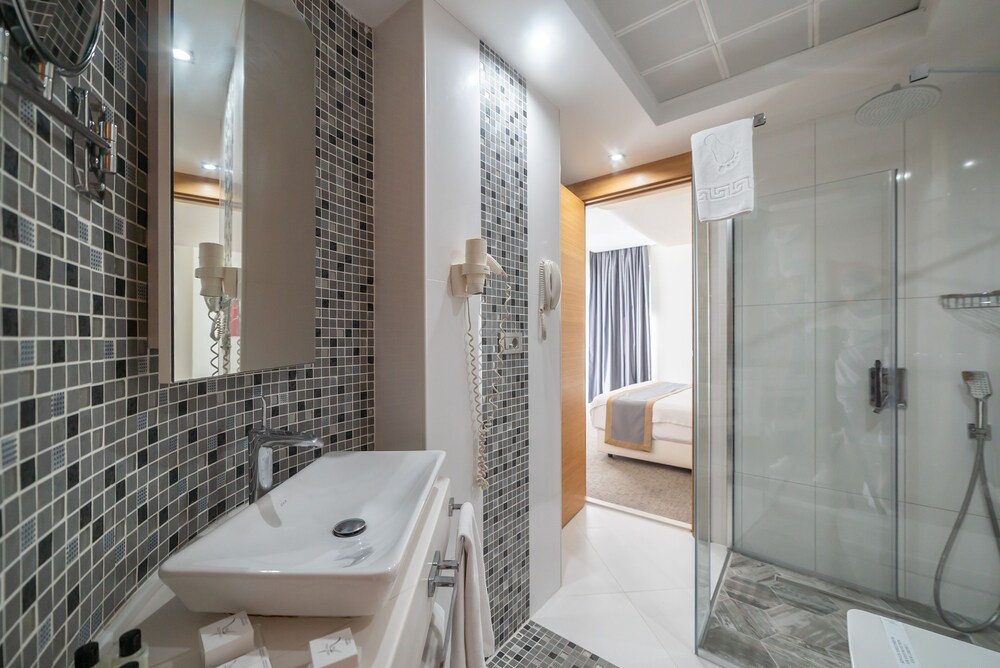 ATIK HOTEL 17/73