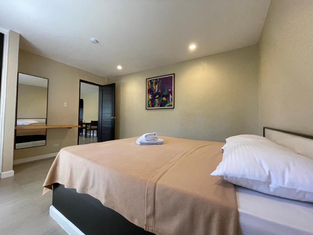 1 Bedroom, Suite, Queen Bed