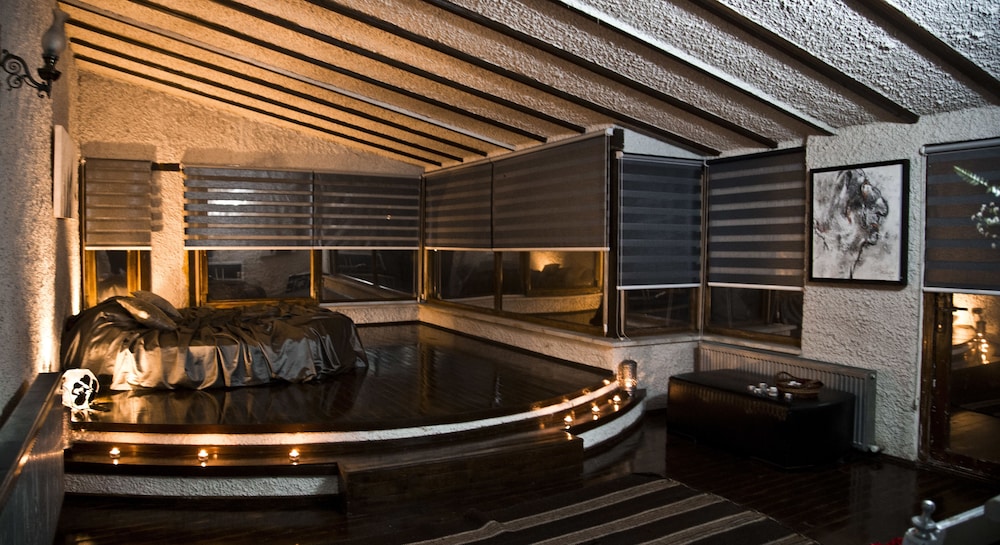 KARLIK EVI BOUTIQUE HOTEL 41/77