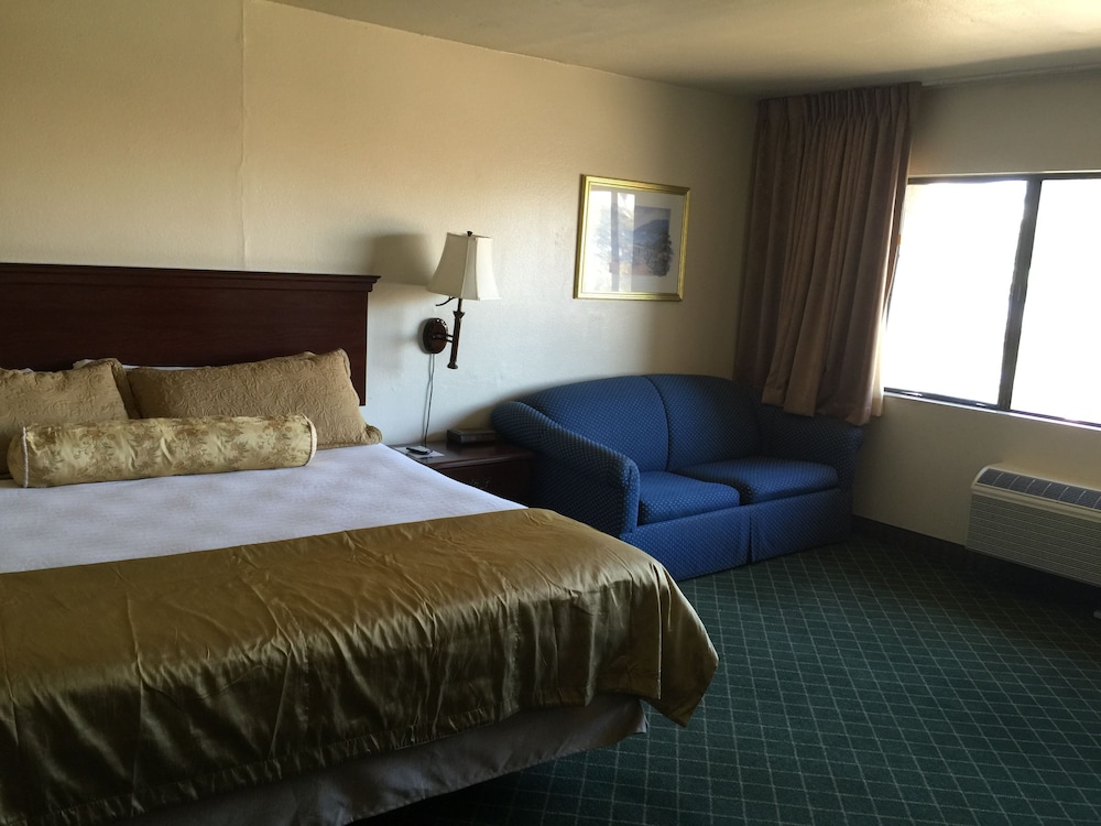 Portside Inn & Suites 18/58
