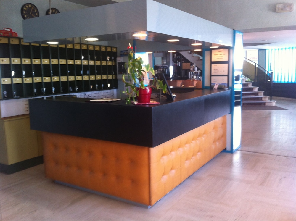 Hotel authentic by balladins Rodez / Le Ségala 4/52