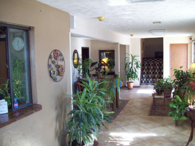 Lyons Inn 4/17