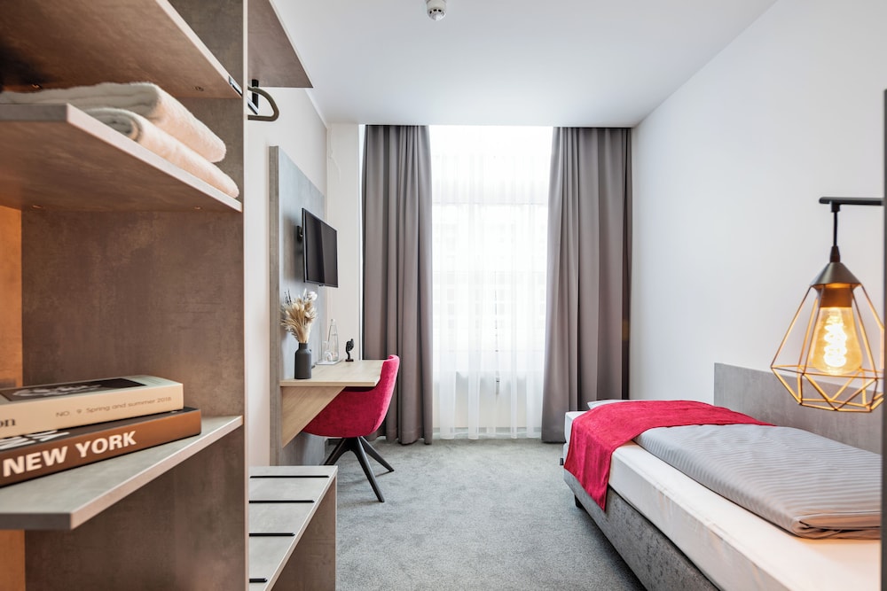 C and N Hotel an der Messe Munchen 14/50