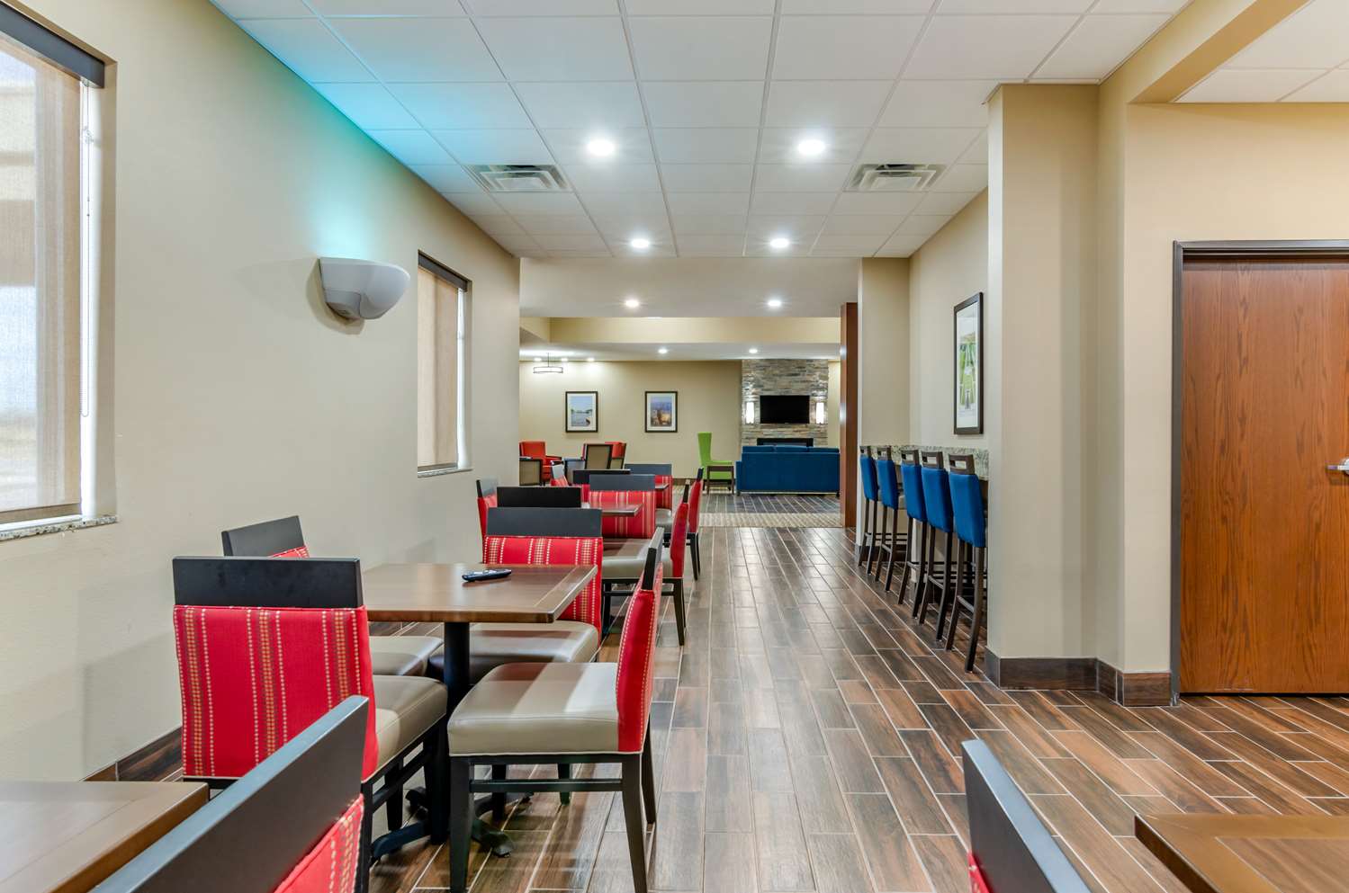 Comfort Inn & Suites Salina North 19/30