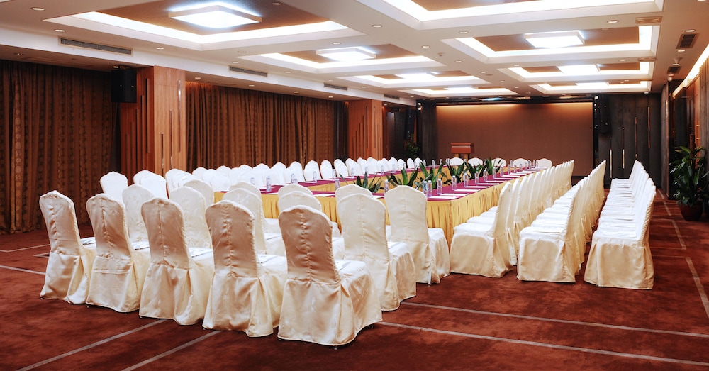 Rivan Hotel Rica 54/58