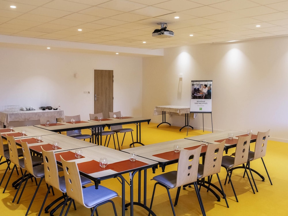 ibis Styles Fougeres 51/59