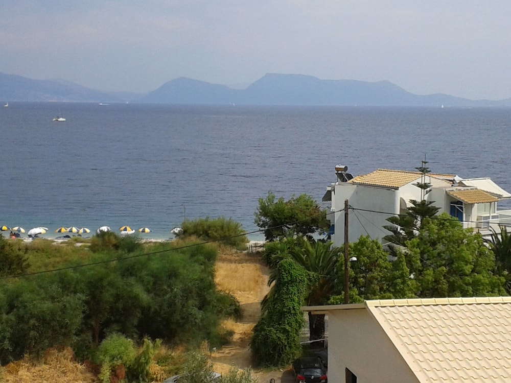 Ionio Hotel 67/74