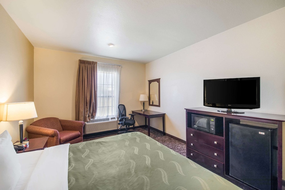 Quality Inn Bastrop, TX 31/42