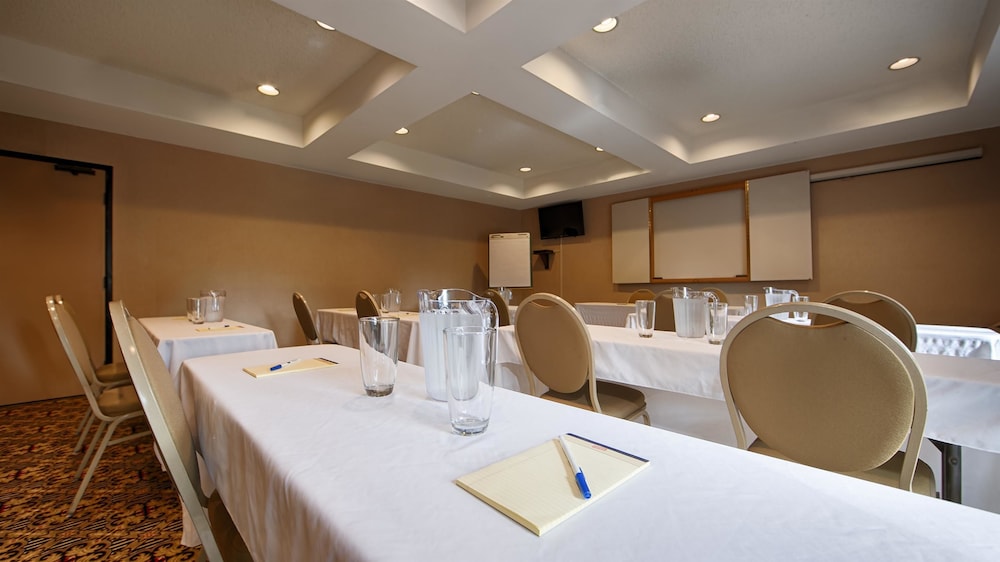 Best Western John Muir Inn 34/43
