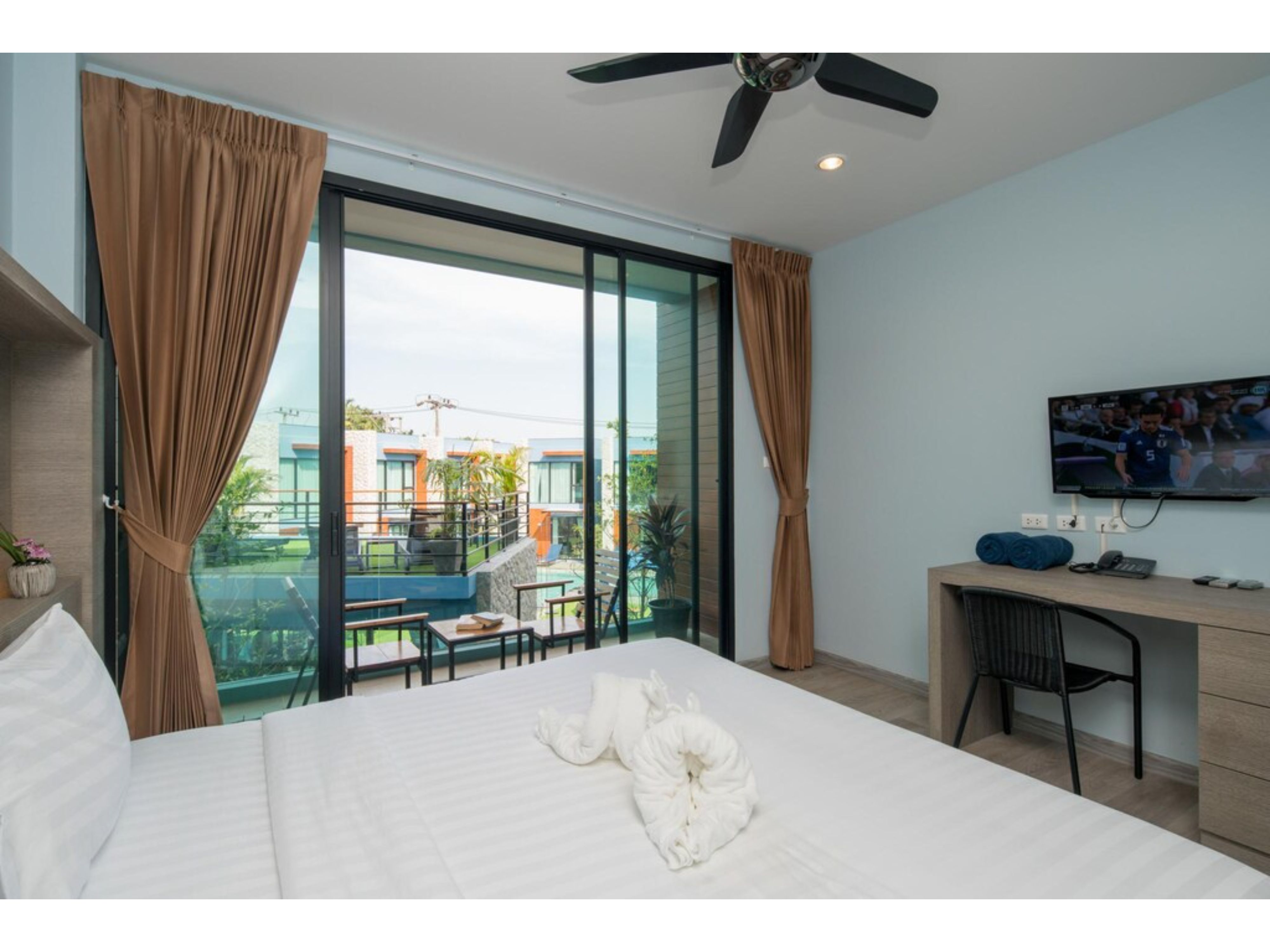 Superior, Double Bed, Pool Access
