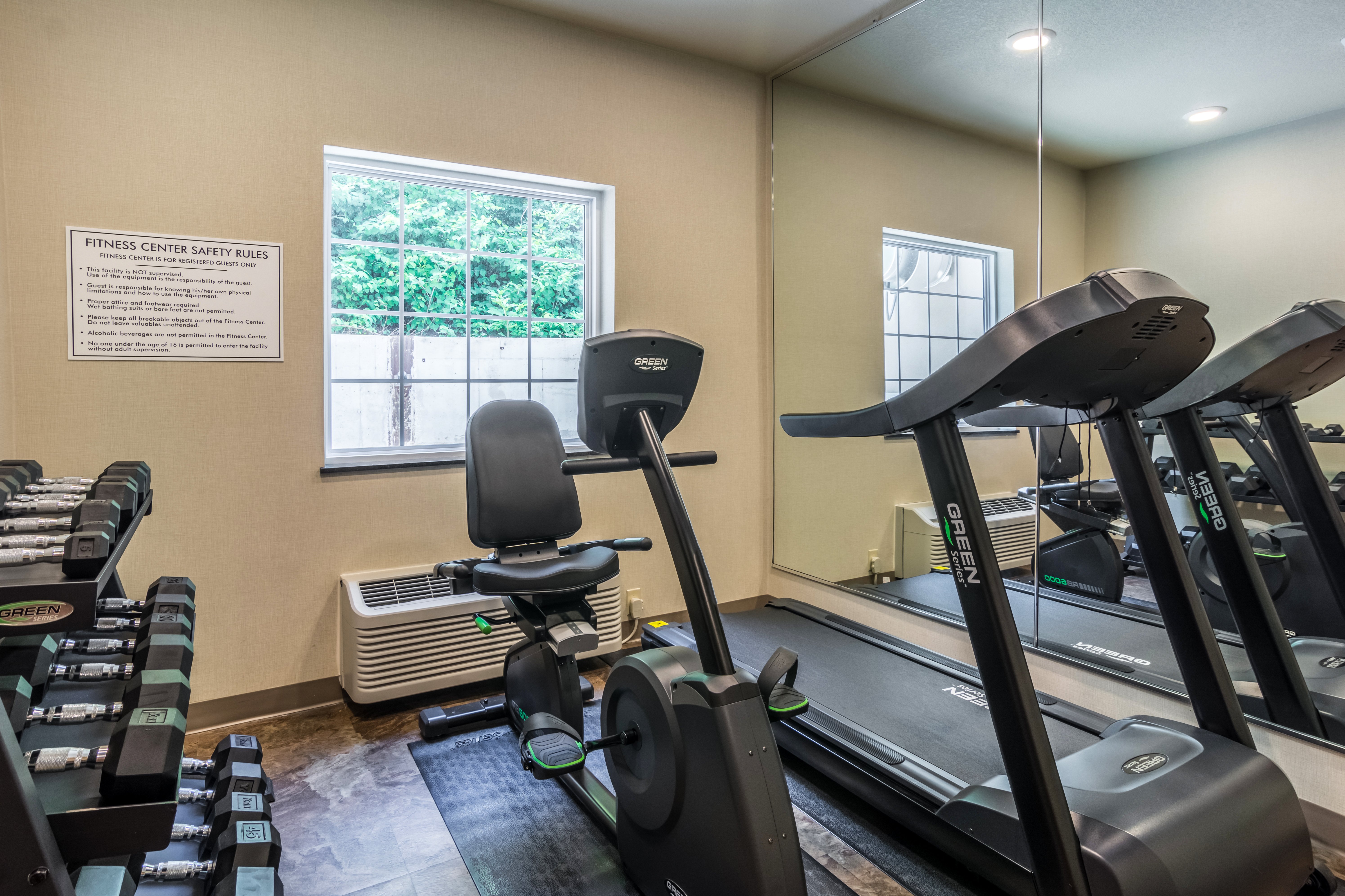 Cobblestone Hotel and Suites - Erie 30/50