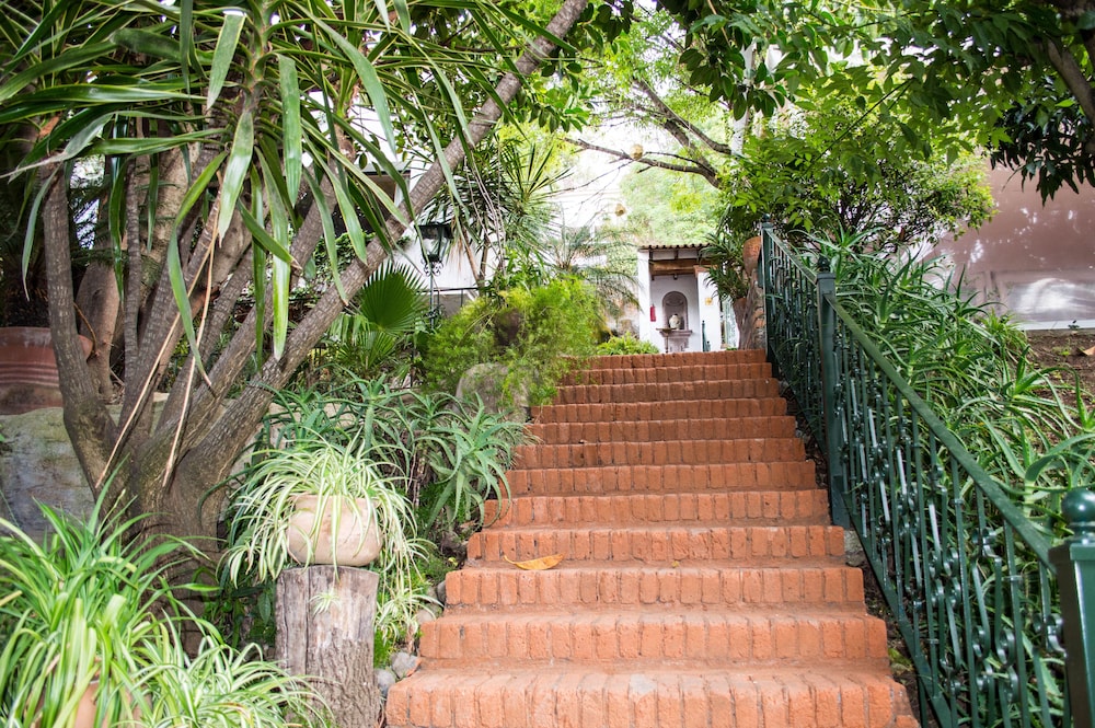 Casa de La Loma Hotel 63/67