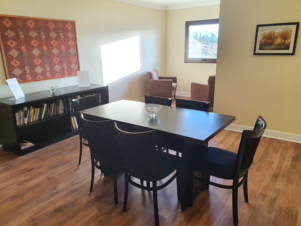 Xelena Hotel and Suites 38/49
