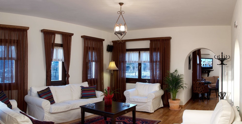 Erofili Hotel and Suites 27/45