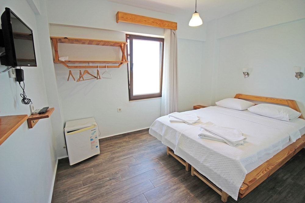 ROOM, DOUBLE BED, SEA VIEW