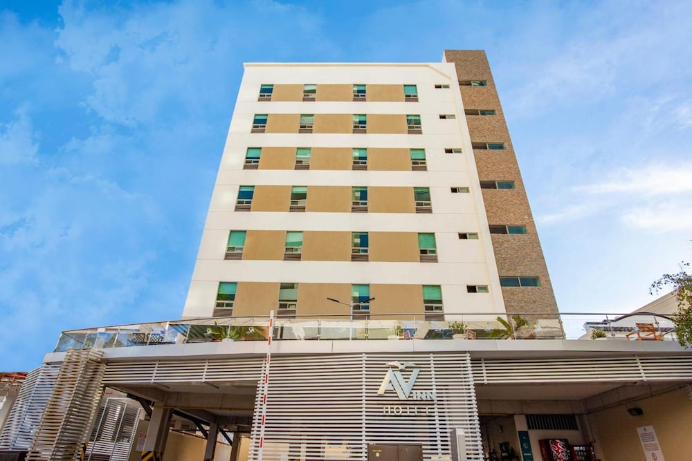 Av Inn Hotel 4/67
