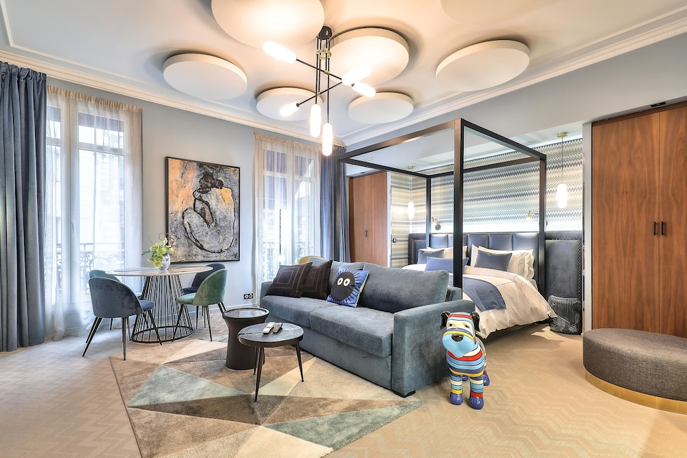 Hotel 33 Marbeuf 25/50