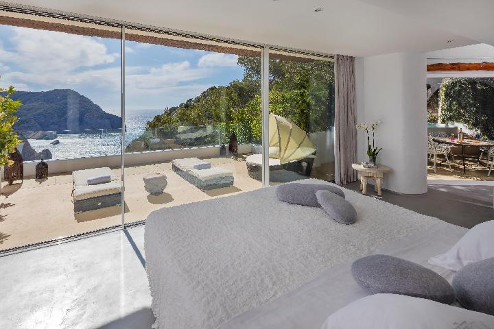 PRESIDENTIAL, SUITE