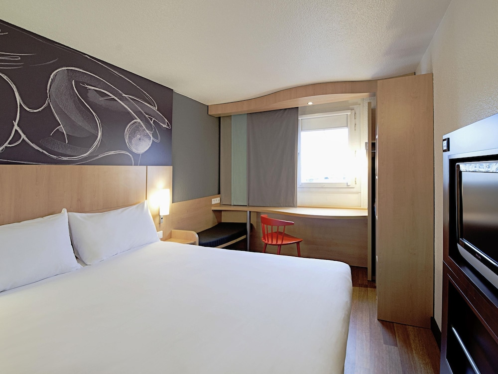 APARTMENT, DOUBLE BED