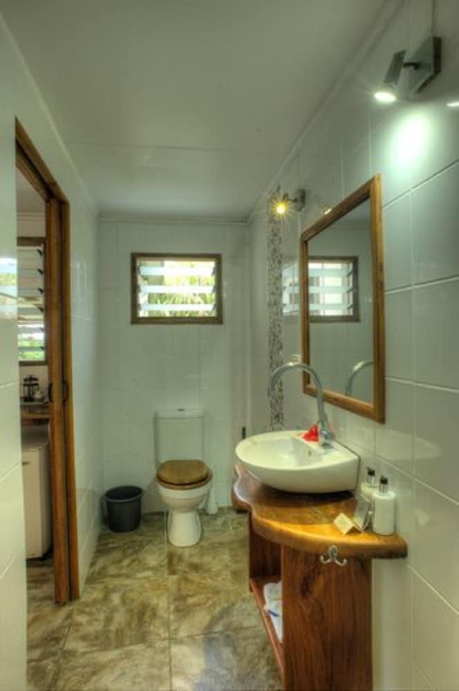 Deco Stop Lodge 49/49
