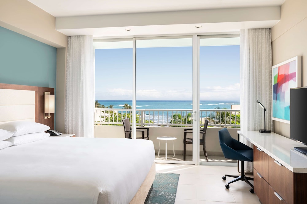 PREMIUM, SUITE, KING BED, PANORAMIC GARDEN VIEW