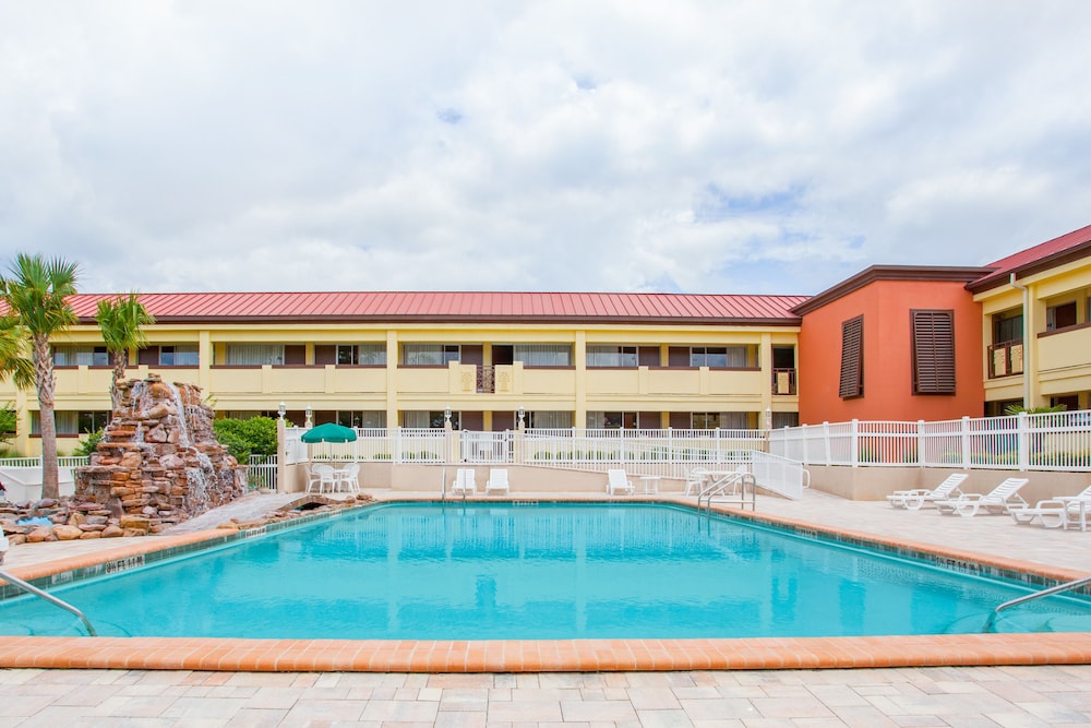 Days Inn by Wyndham Brooksville/Dade City in BROOKSVILLE - FL