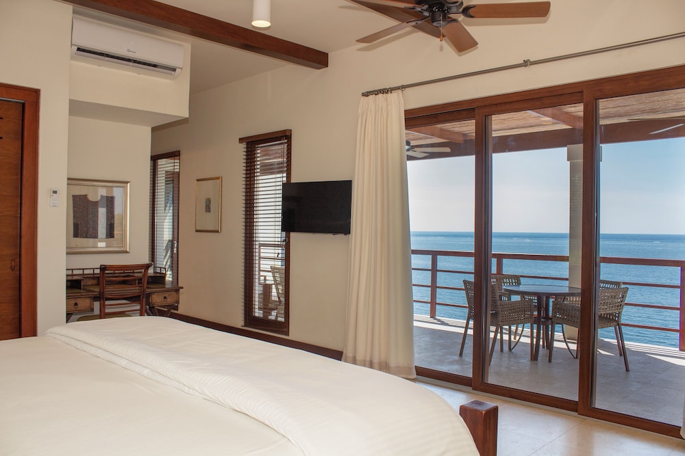 2 BEDROOMS, VILLA, OCEAN VIEW, PRIVATE POOL