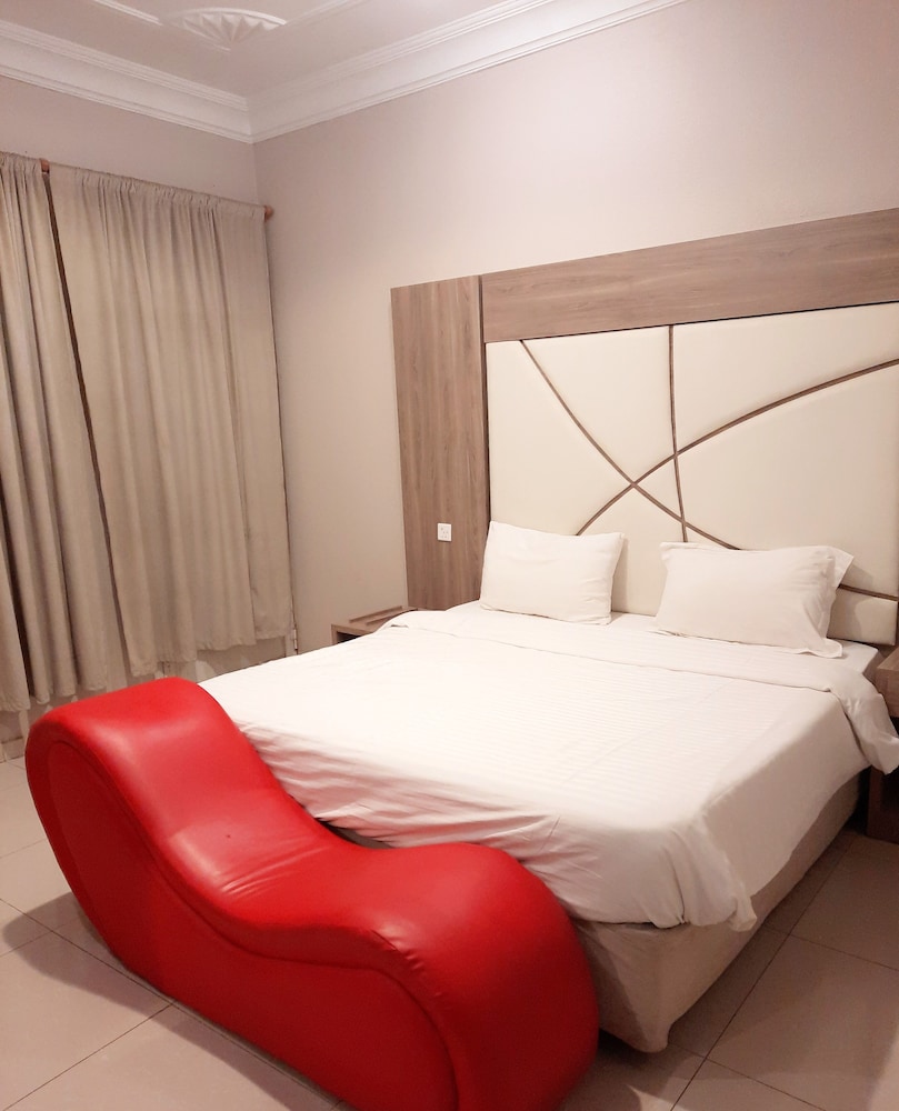 جولدن أبها المضياف(Abha Al-Mudiyaf Al-Thahabiya Serviced Apartments) 16/25