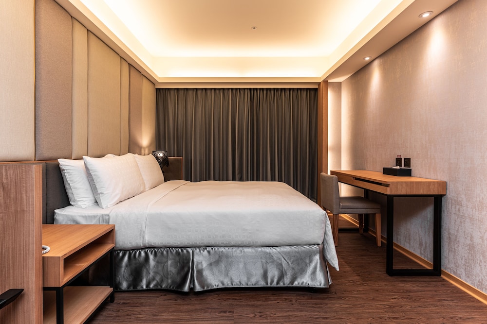 EXECUTIVE, DOUBLE BED