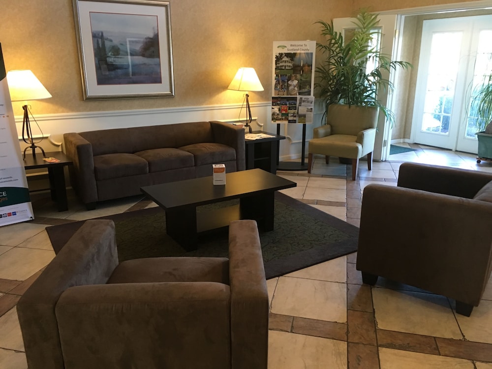 Quality Inn Laurinburg, NC 25/44