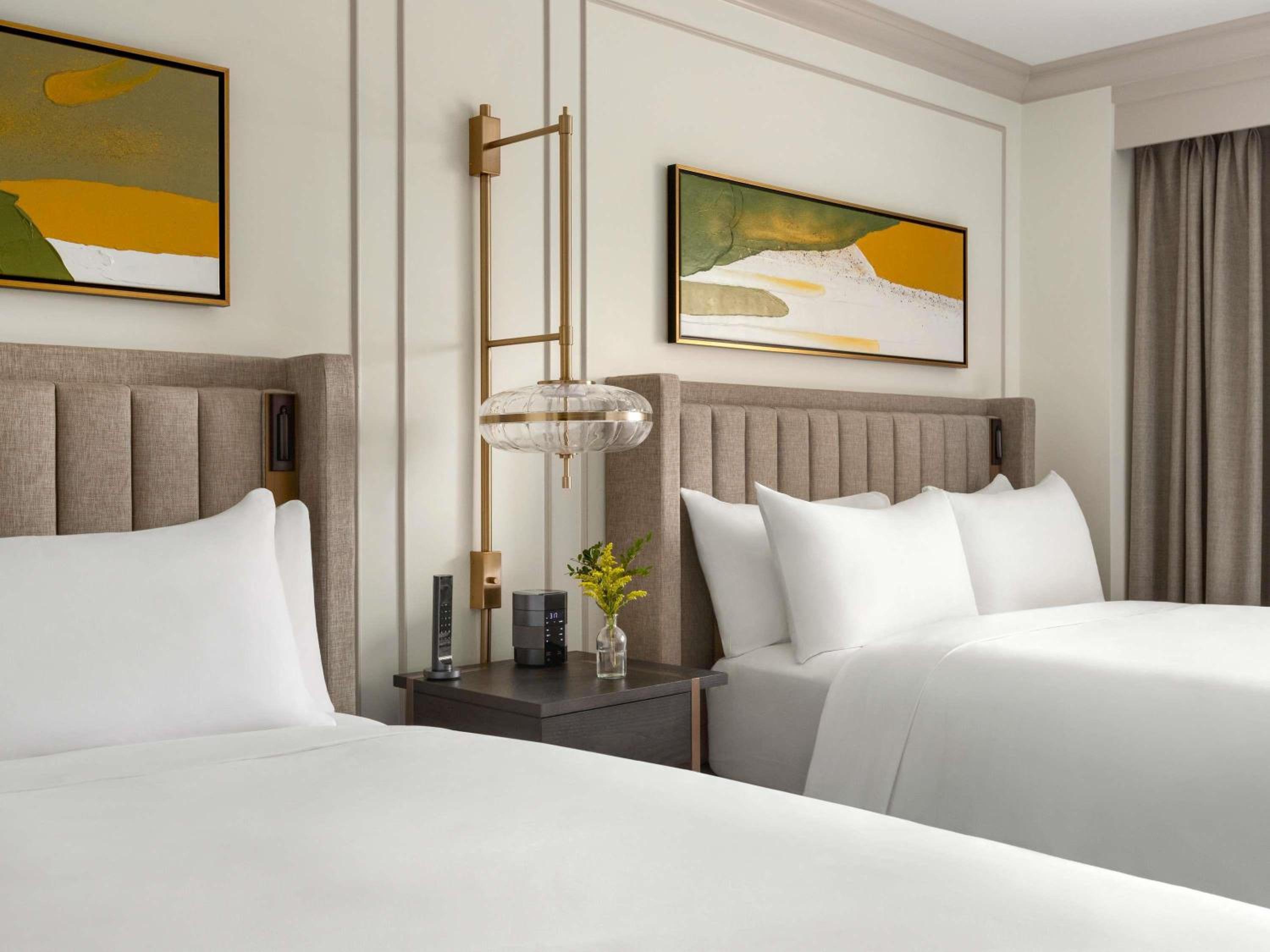 Deluxe, 2 Queen Beds, Mount Temple Wing