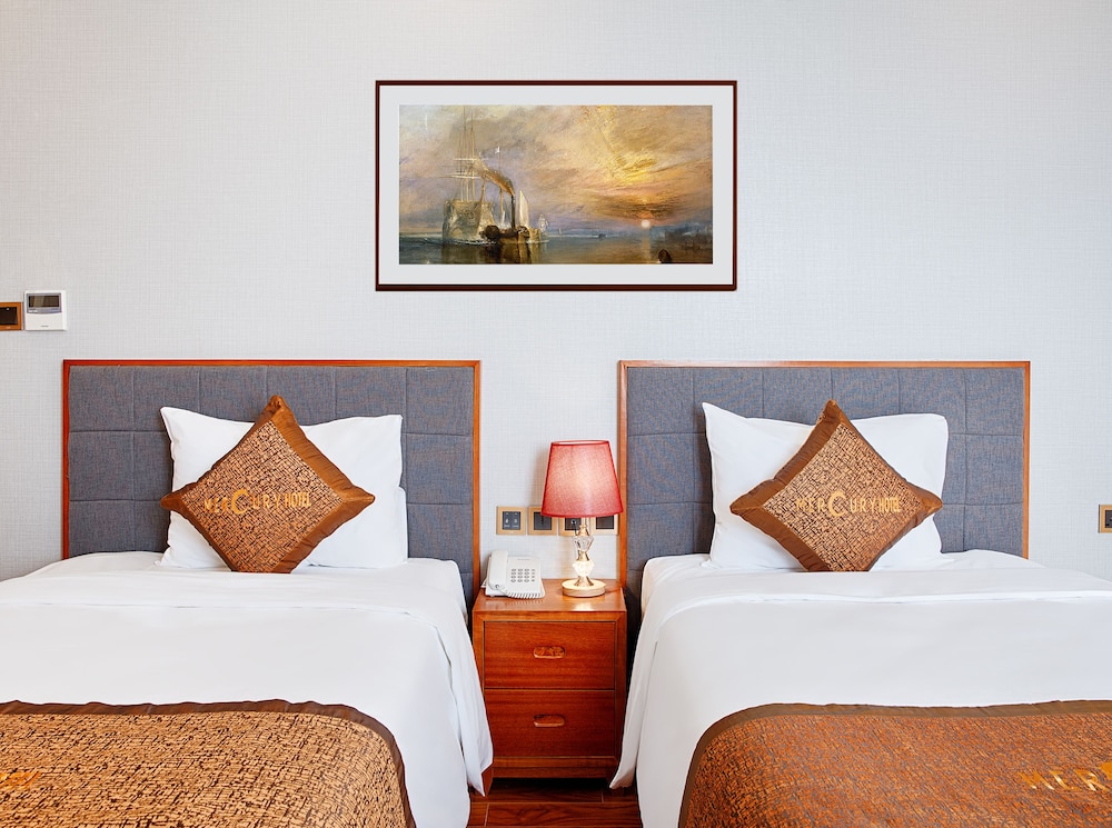 MERCURY BOUTIQUE HOTEL 30/76