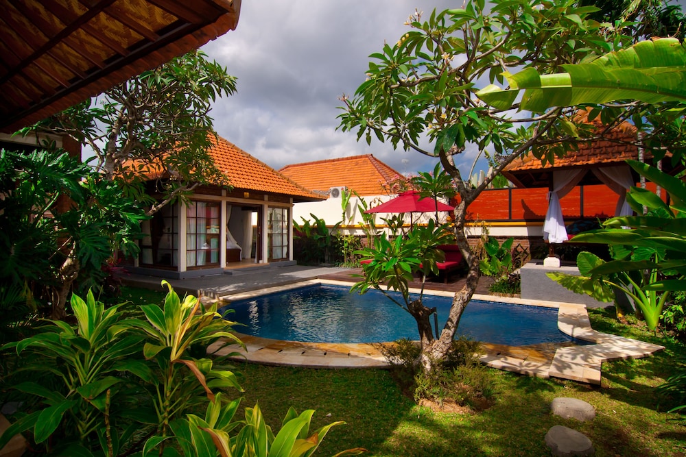 THE AWAN VILLAS 32/44