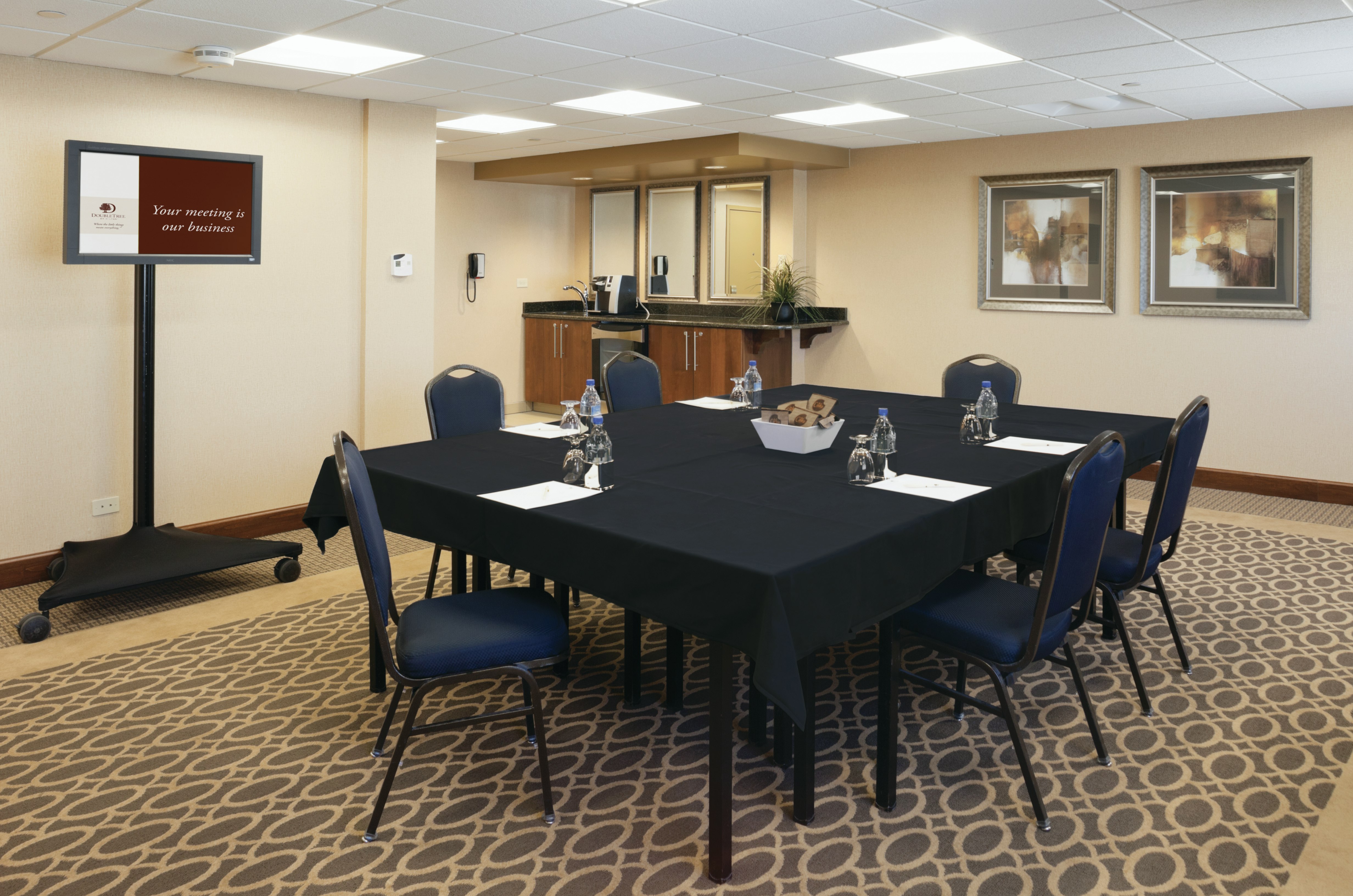 DoubleTree by Hilton Hotel Denver 65/71