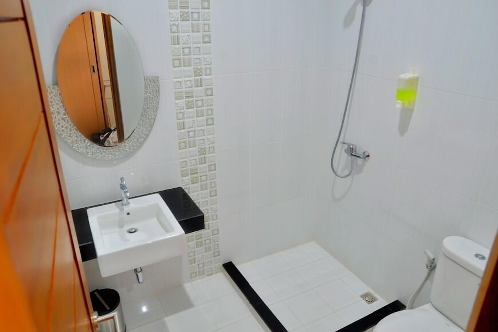Permata Hijau Hotel 50/50