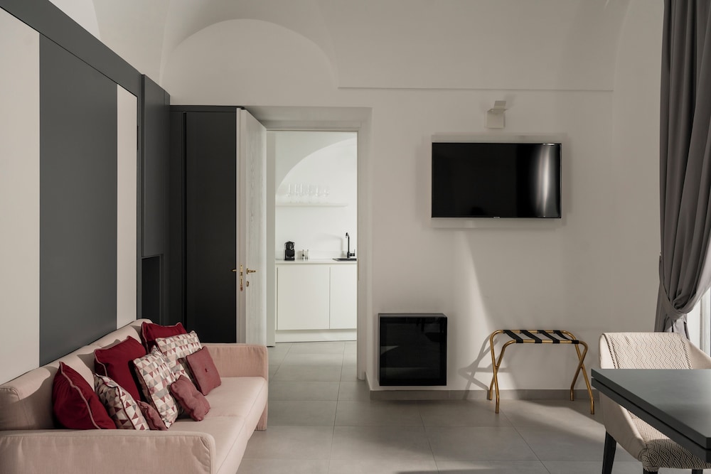 Savoia Hotel 52/80