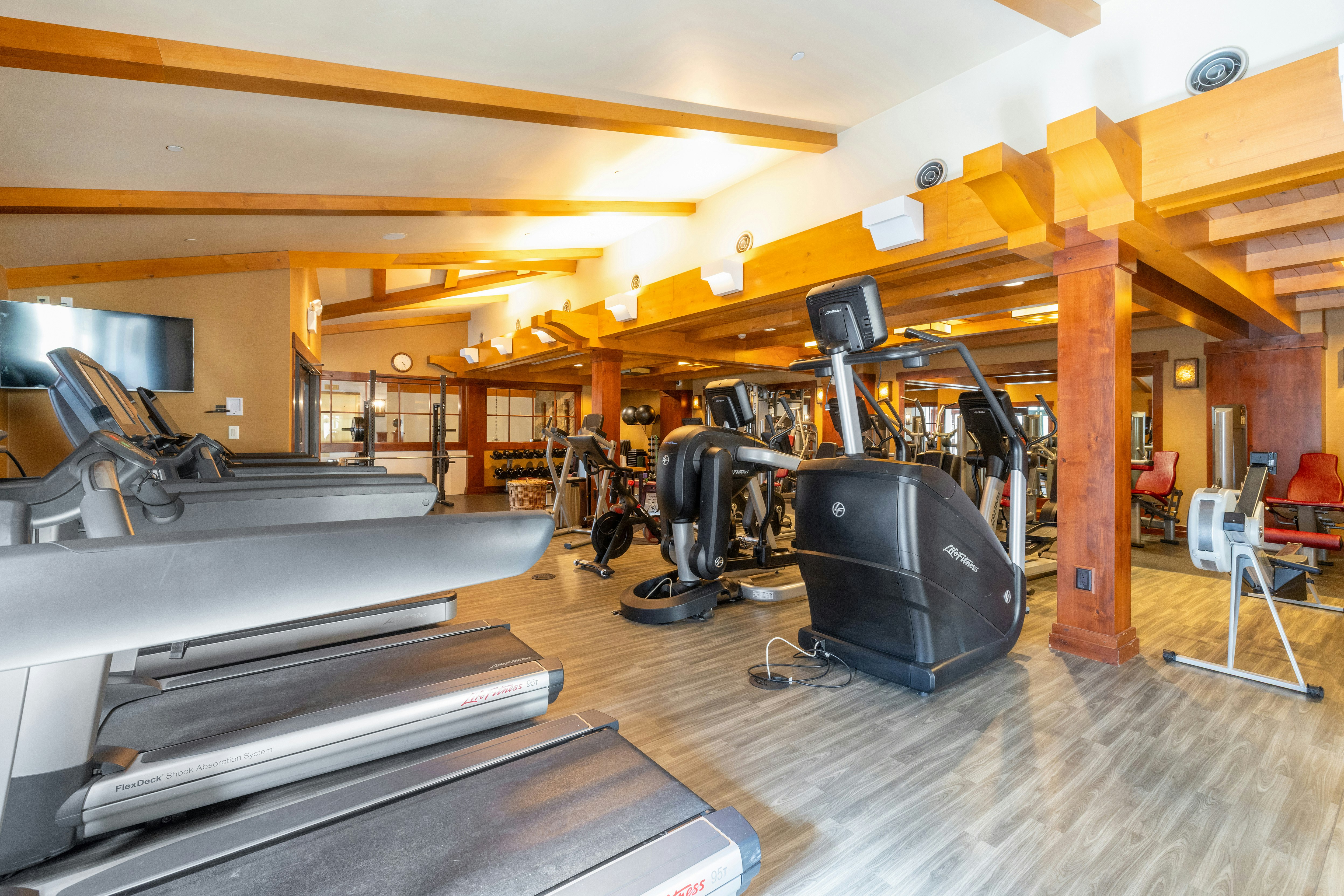 Lodge at Vail Rock Resorts 53/81